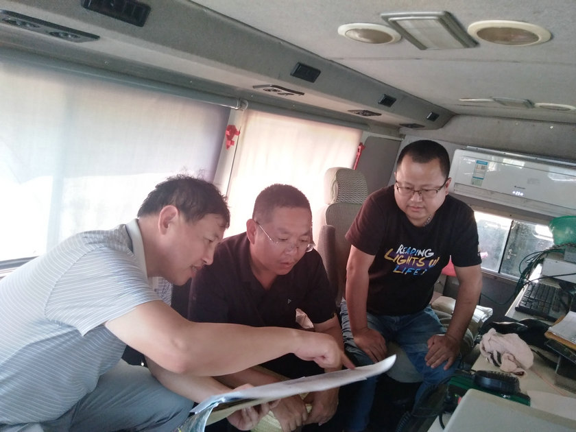 省地震局地震工程院院长戚浩一行赴物测队引江济淮